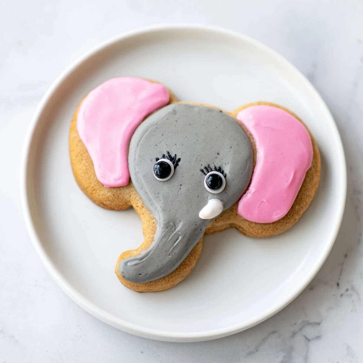 Giant, fun-shaped Biscuits Amical Éléphant Géant, ready to eat and complete with candy eyes.